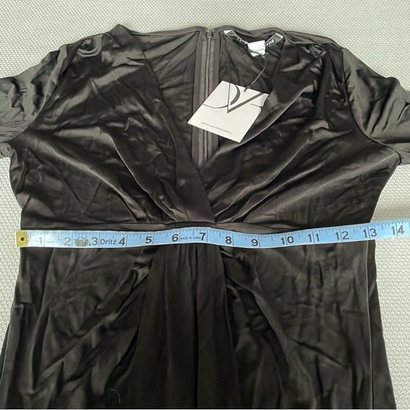 New Diane Von Furstenberg Black Ruched V-neck Rayon Dress Size 4 - Picture 12 of 13